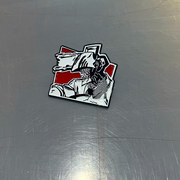 Chainsaw Man Chainsaw Devil Face Pin - Picture 1 of 3